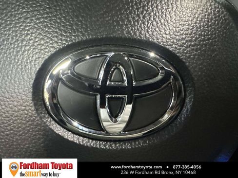 Used 2026 Toyota Corolla Cross L AWD/4WD image 32