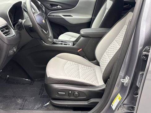 Used 2018 Chevrolet Equinox LT AWD/4WD image 11