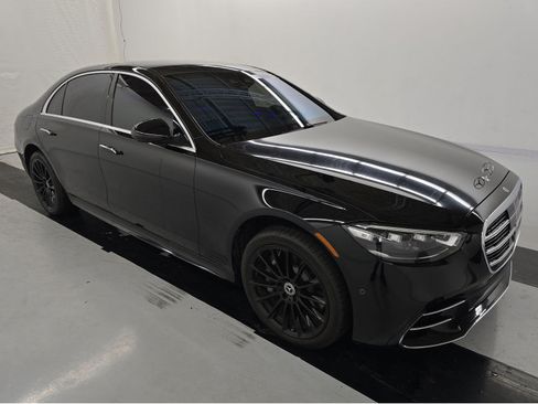 Used 2023 Mercedes-Benz S 580 4MATIC Sedan image 4