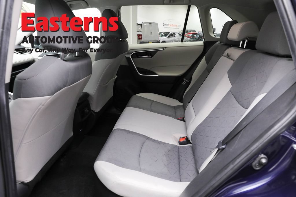 Used 2024 Toyota RAV4 XLE AWD/4WD image 21