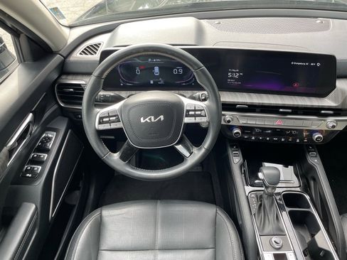 Used 2024 Kia Telluride EX w/ EX Captain's Chair Package FWD image 8