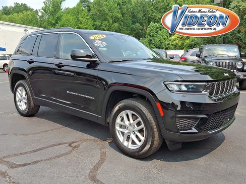 Certified 2024 Jeep Grand Cherokee Laredo X w/ Luxury Tech Group I AWD/4WD image 1