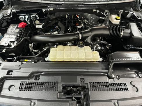 Used 2025 Ford Expedition Tremor AWD/4WD image 42