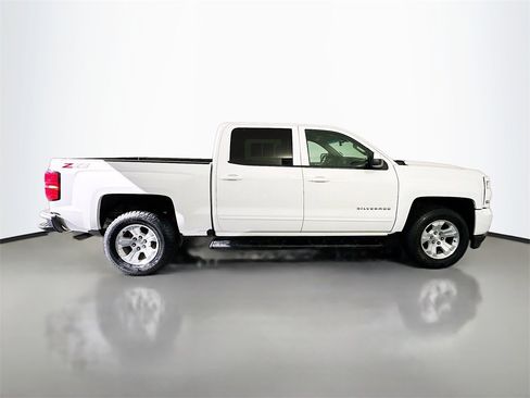 Used 2018 Chevrolet Silverado 1500 LT w/ All Star Edition image 8