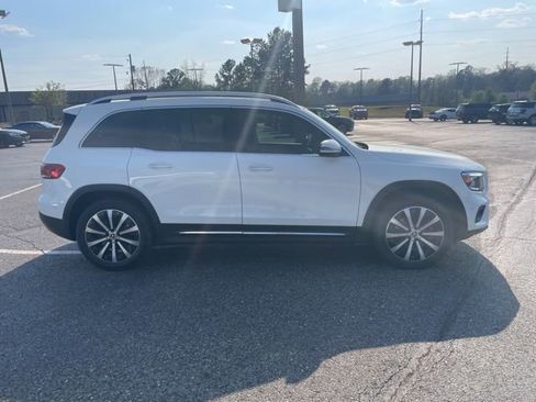 Used 2023 Mercedes-Benz GLB 250 GLB 250 image 2