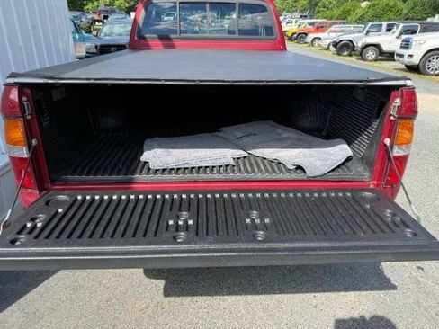 Used 1999 Toyota Tacoma 4x4 Xtracab V6 image 5
