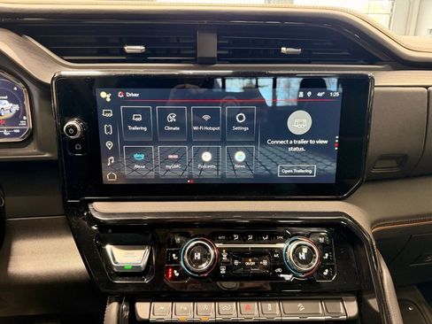 Used 2025 GMC Sierra 1500 AT4 w/ Technology Package AWD/4WD image 45