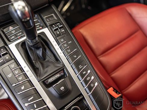 Used 2018 Porsche Macan GTS w/ Premium Package Plus image 30