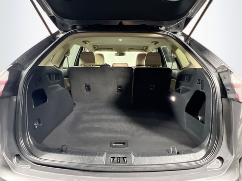 Used 2024 Ford Edge SEL image 34