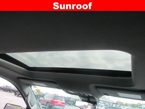 Used 2025 GMC Sierra 1500 Elevation w/ Elevation Premium Package image 17