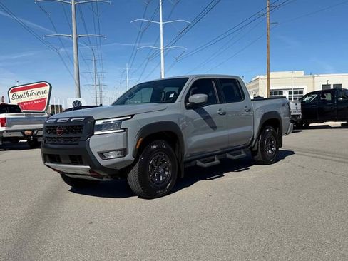 Used 2025 Nissan Frontier PRO-4X AWD/4WD image 1