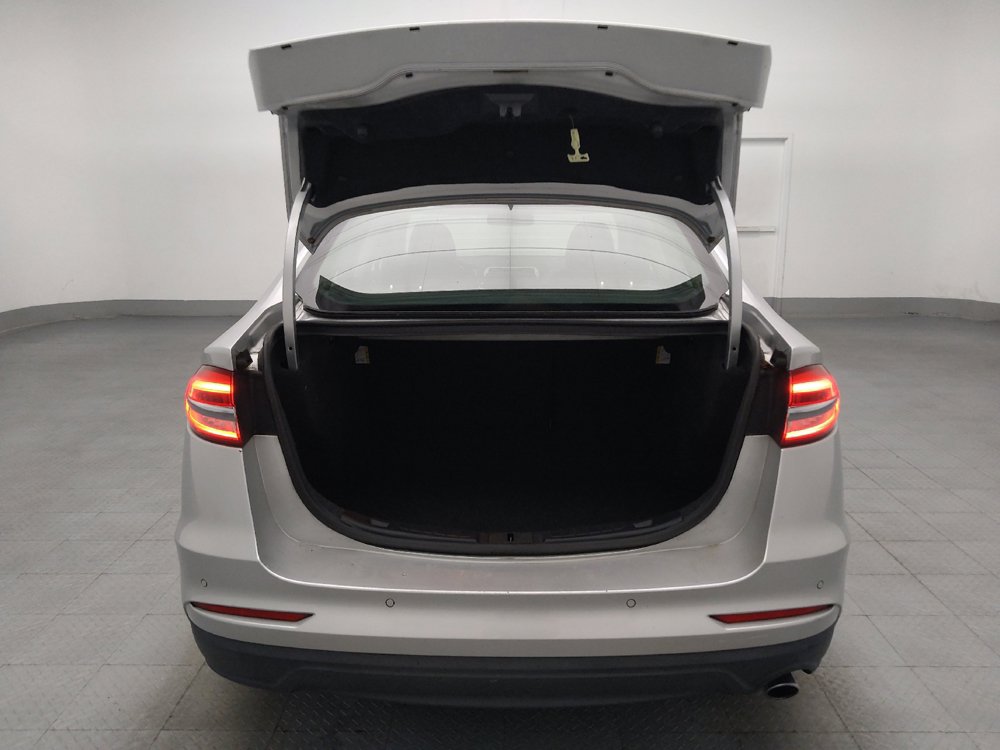 Used 2019 Ford Fusion SE FWD image 29