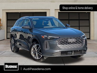 Used 2025 Audi Q5 Premium w/ Convenience Package