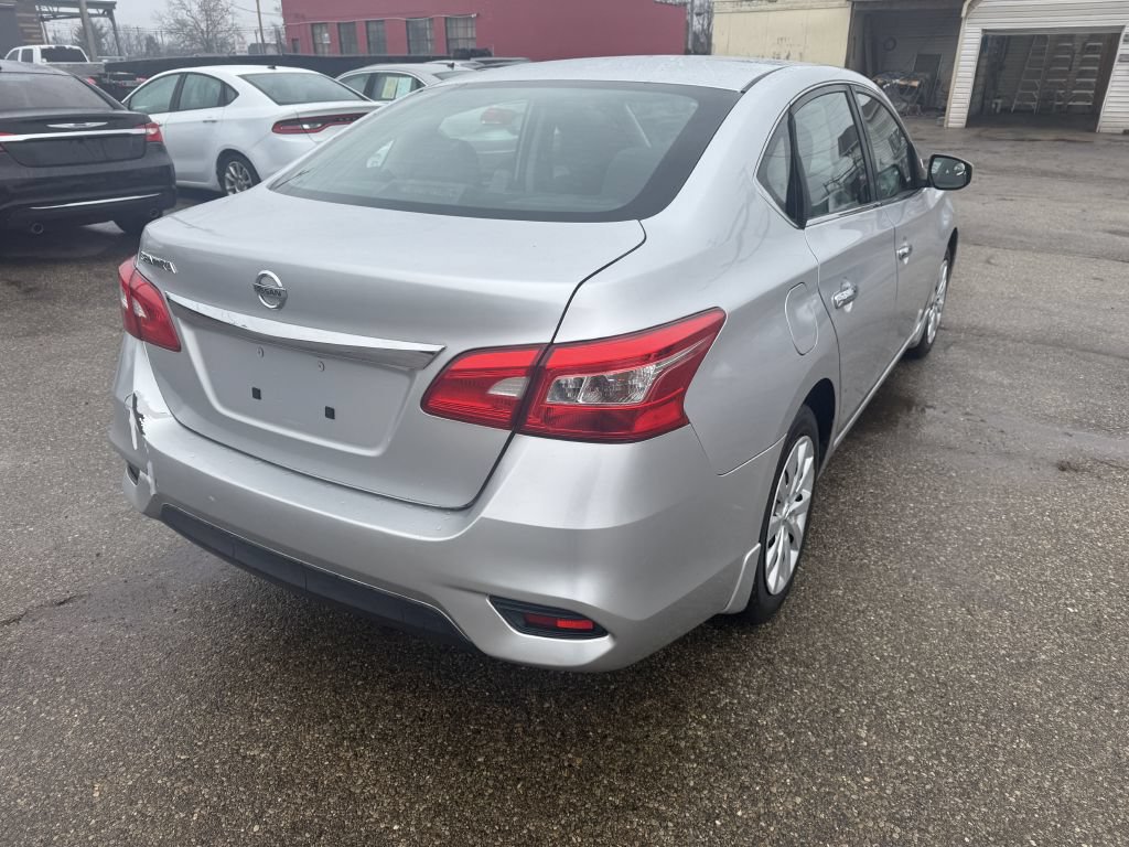 Used 2016 Nissan Sentra S FWD image 4