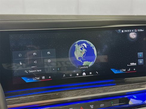 Used 2024 BMW i7 xDrive60 image 13