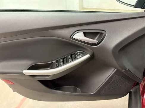 Used 2014 Ford Focus SE w/ Equipment Group 201A image 15
