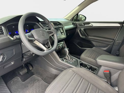 Used 2022 Volkswagen Tiguan S image 32