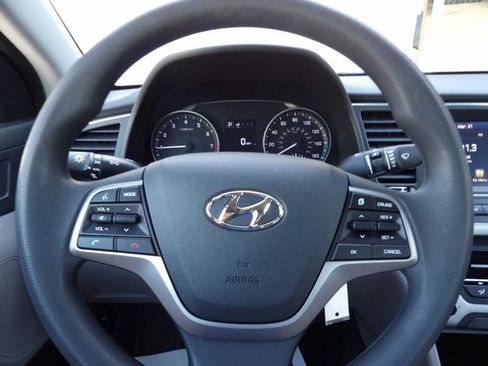 Used 2018 Hyundai Elantra SEL FWD image 13
