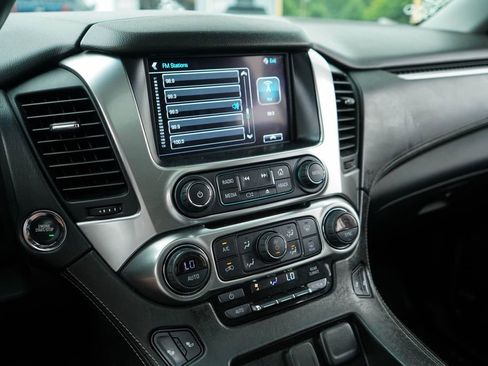 Used 2019 Chevrolet Tahoe LT w/ Luxury Package AWD/4WD image 8