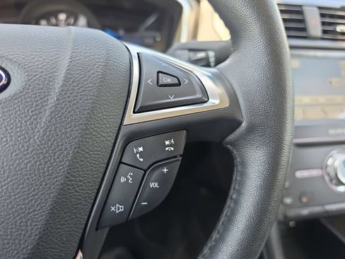 Used 2018 Ford Fusion Titanium FWD image 22