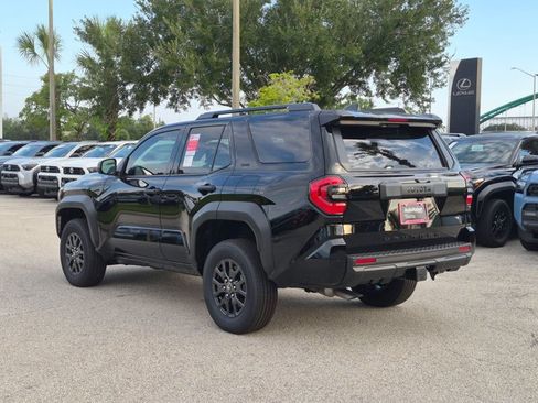 New 2026 Toyota 4Runner SR5 AWD/4WD image 8