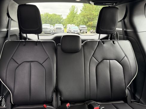 New 2026 Chrysler Pacifica Limited w/ S Appearance Package image 19