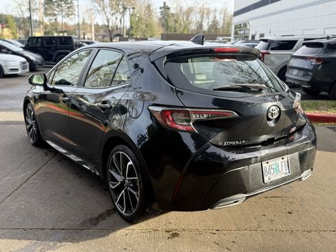 Used 2019 Toyota Corolla XSE image 9
