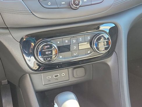 Used 2023 Buick Encore GX Select image 30