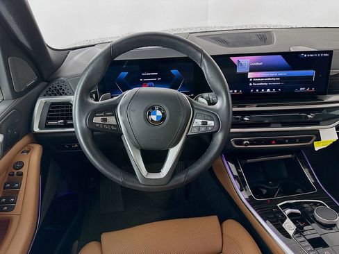 Used 2025 BMW X5 xDrive40i w/ Climate Comfort Package image 30