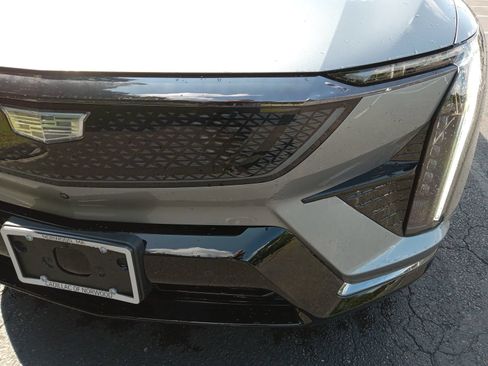 New 2027 Cadillac Optiq Sport w/ LPO, ONYX Package AWD/4WD image 7