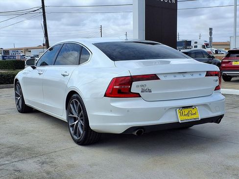 Used 2018 Volvo S90 T5 Momentum w/ Convenience Package image 4