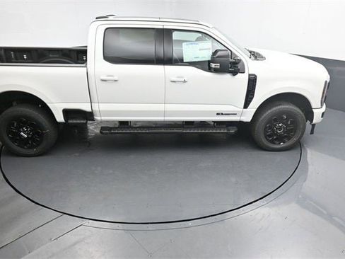 New 2025 Ford F250 Lariat w/ Black Appearance Package image 23