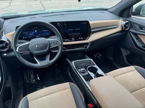 Certified 2025 Chevrolet Equinox ACTIV AWD/4WD image 12