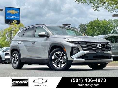 Used 2025 Hyundai Tucson SEL FWD image 1