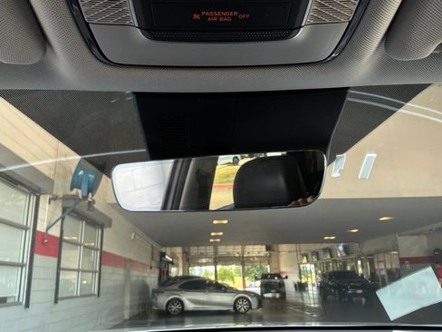 Used 2025 Hyundai Palisade SEL FWD image 19