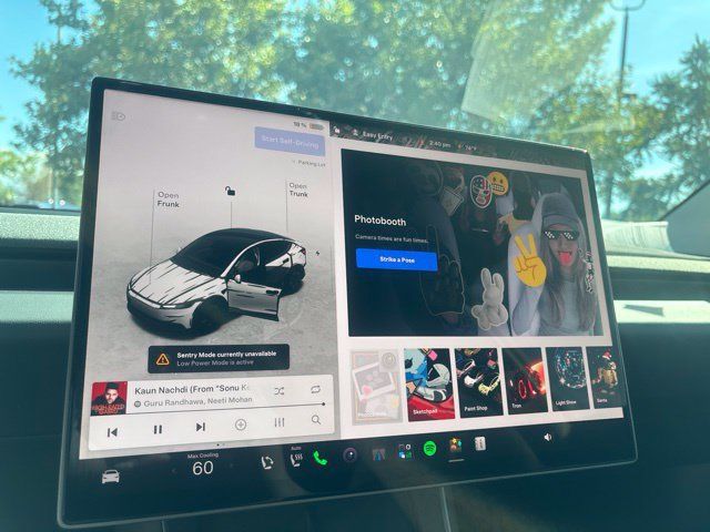 Used 2026 Tesla Model Y AWD image 25