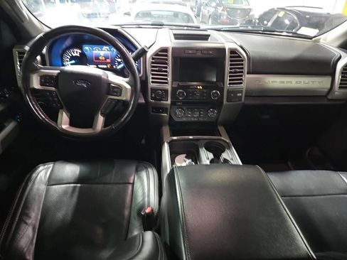 Used 2017 Ford F250 Lariat w/ Lariat Ultimate Package image 6