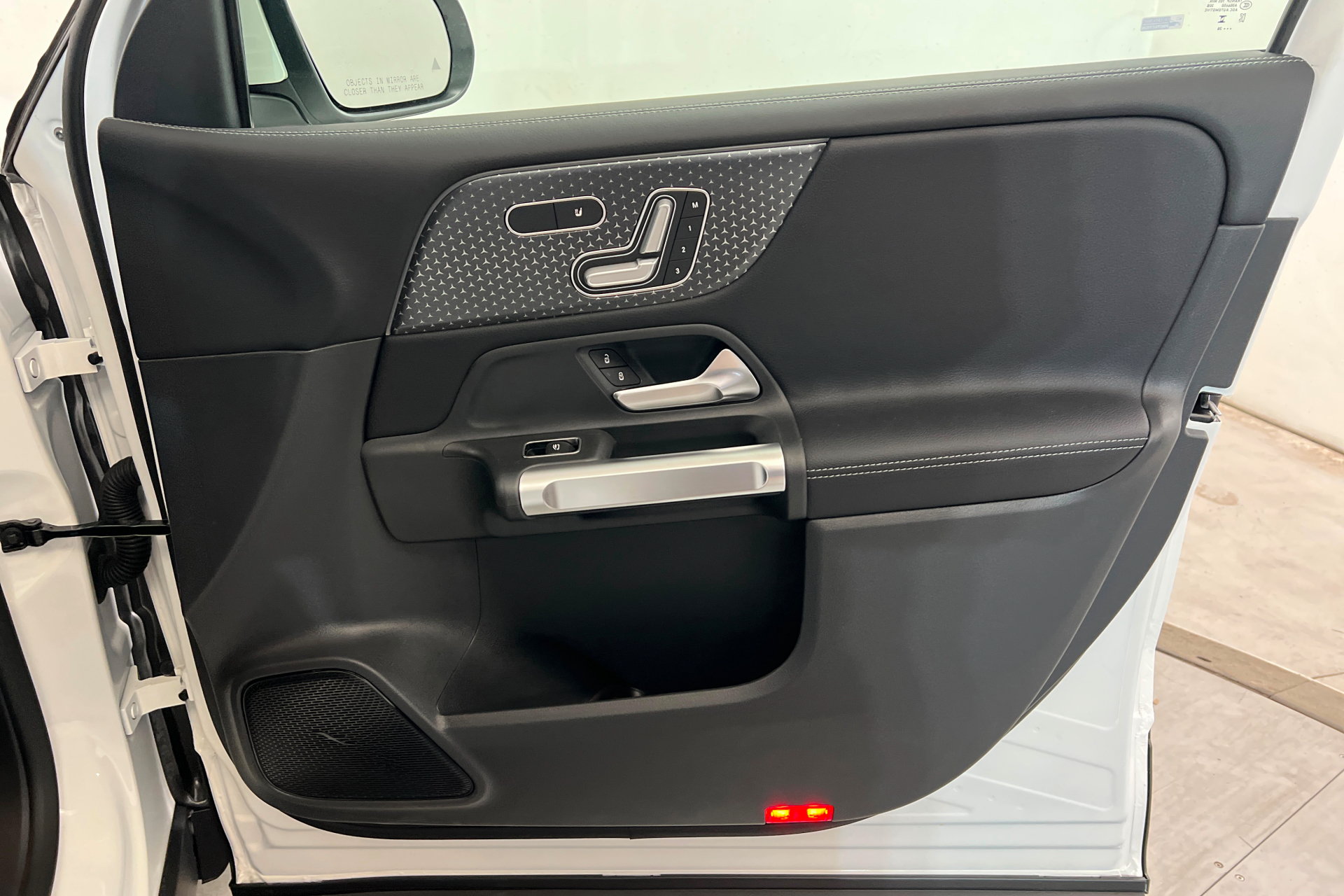 New 2026 Mercedes-Benz GLB 250 4MATIC image 23