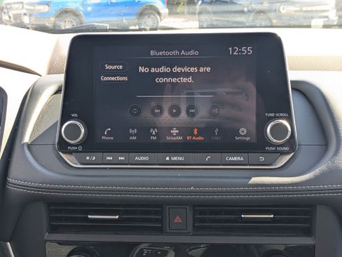 Used 2023 Nissan Rogue SV image 16