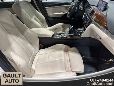 Used 2018 BMW 330i xDrive Sedan w/ Premium Package image 18