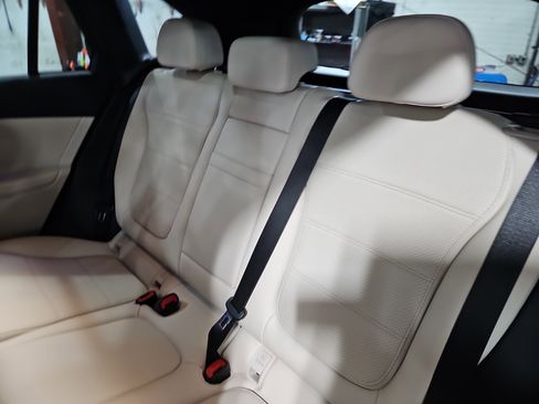 New 2026 Mercedes-Benz GLC 300 image 15