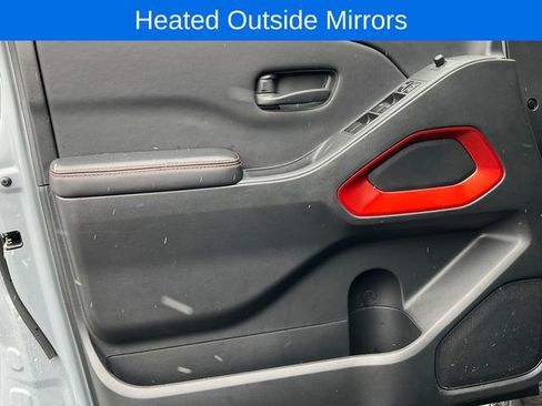 Used 2026 Nissan Frontier PRO-4X w/ Pro-4x Convenience Package image 18