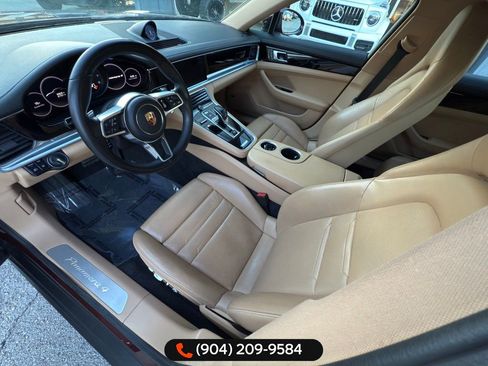 Used 2020 Porsche Panamera 4 image 27