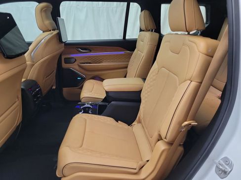 Used 2024 Jeep Grand Cherokee L Summit image 10