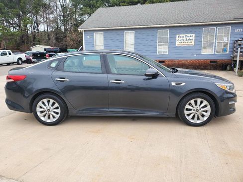 Used 2016 Kia Optima LX image 4