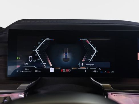 Used 2023 BMW 740i w/ Parking Assistance Package image 22