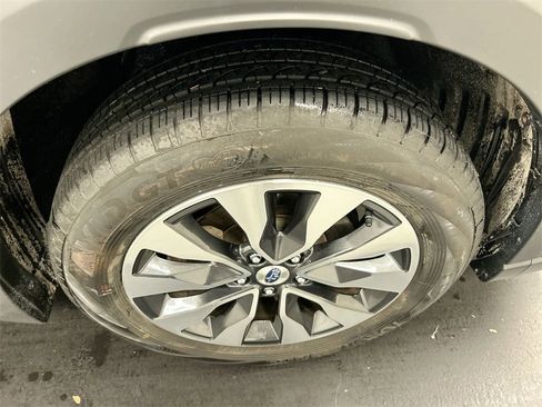 Used 2025 Subaru Outback Limited w/ Popular Package #2 image 8