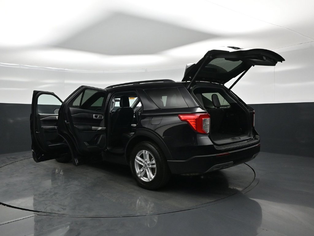 Certified 2023 Ford Explorer XLT w/ Equipment Group 202A RWD image 33