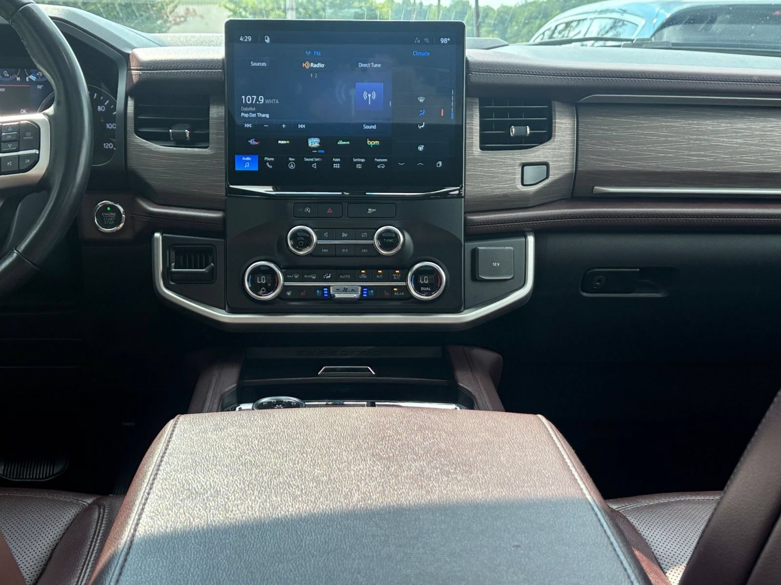 Used 2024 Ford Expedition Max Limited AWD/4WD image 16