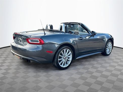 Used 2017 FIAT 124 Spider Lusso image 8